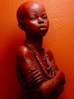 Enfant africain en terre cuite patin&eacute;e