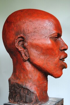 Buste en terre cuite patinée de Pschema Karolak, sculpture expressive réalisée à Grenoble Buste en terre cuite patinée de Pschema Karolak, sculpture expressive réalisée à Grenoble