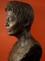 Buste en terre cuite pianiste