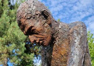 Sculpture B&eacute;ton patin&eacute; - Homme baton - 2m80