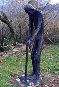 Sculpture B&eacute;ton patin&eacute; - Homme baton - 2m80