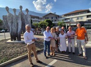 Sculpture B&eacute;ton Humania - Inauguration Montbonnot St  Martin (38)