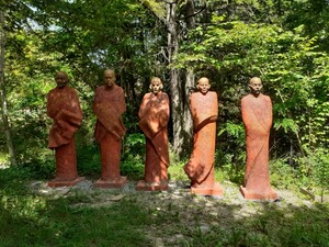Installation b&eacute;ton patin&eacute; � 5 figures 2m50 � Les Sages